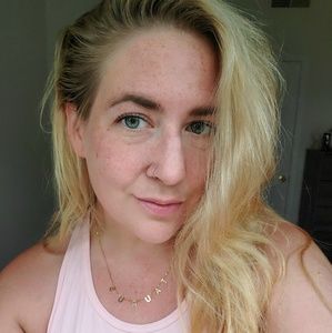 Meet your Posher, Deanna